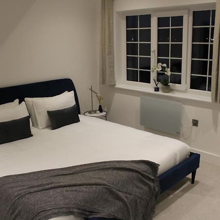 Luxury 2 Bed Apartment In The Heart Of Rochester Rochester  Exterior photo