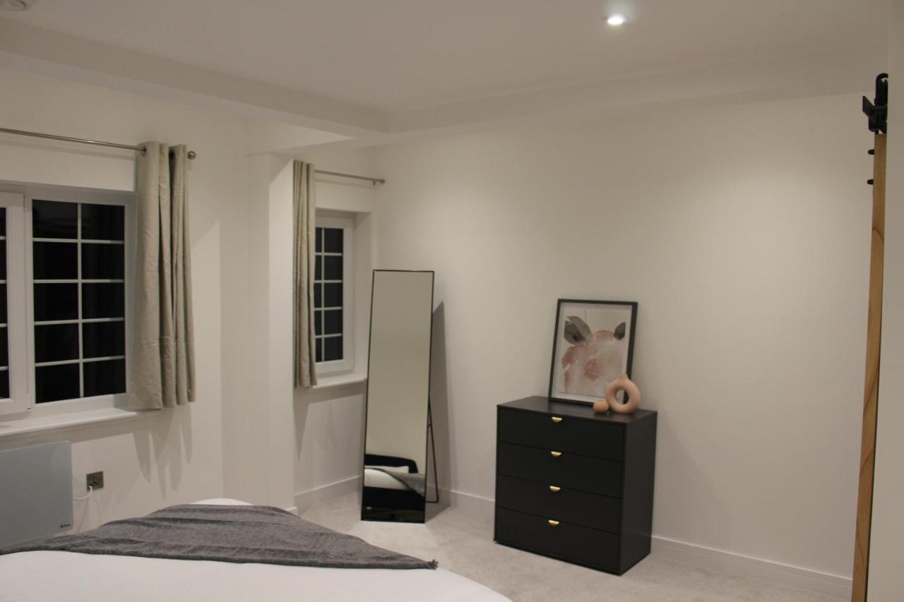Luxury 2 Bed Apartment In The Heart Of Rochester Rochester  Exterior photo