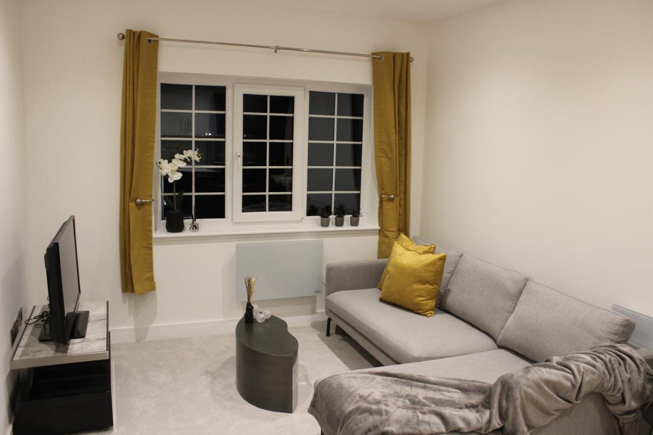 Luxury 2 Bed Apartment In The Heart Of Rochester Rochester  Exterior photo